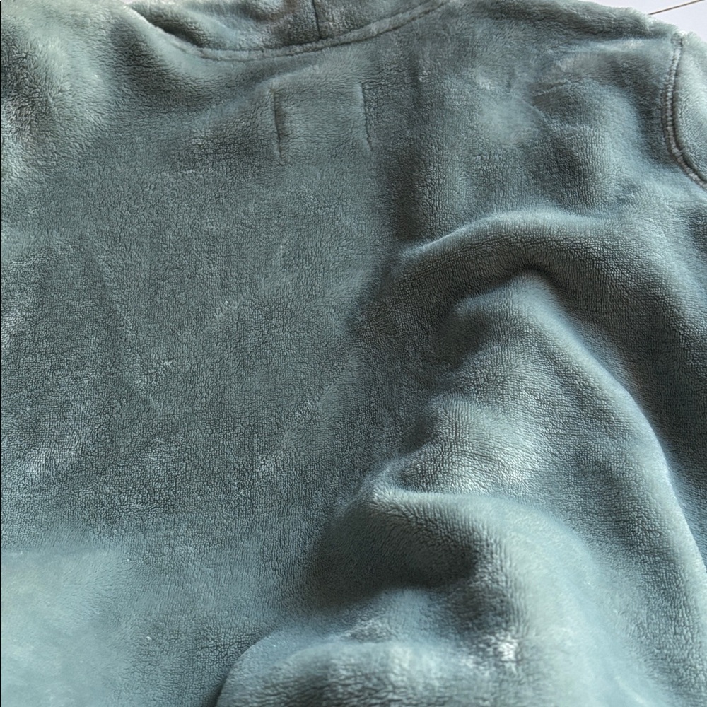 UGG Robe - Picture 6 of 7